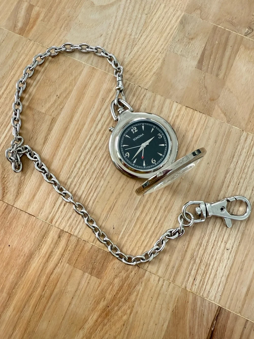 Sonoma men’s silver tone pocket watch NEW BATTERY